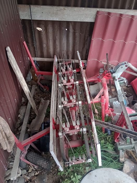 Vând grebla după tractor