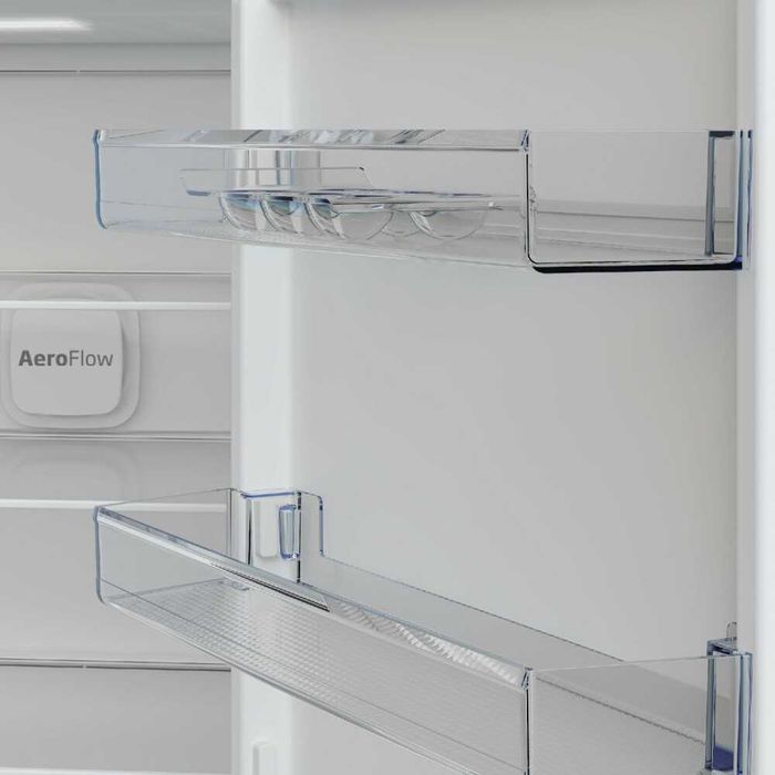 Нов хладилник с фризер Beko  180 см 301 л бял