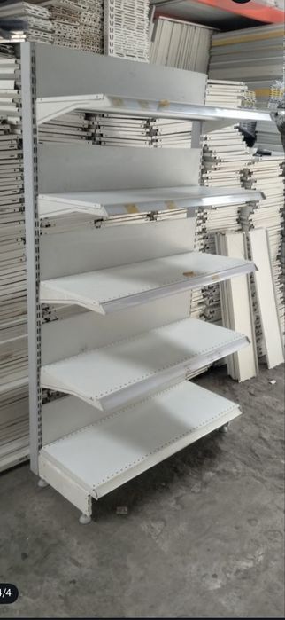 Продам витринные металлические стеллажи 3 пролета