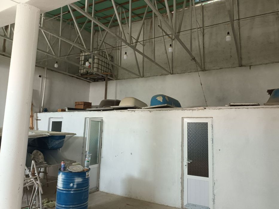 Продаётся нежилое   помещение   150  м2.