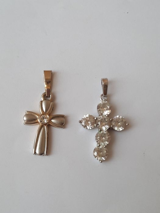 Колие с обеци Oriflame/медальон/комплект/висулка цвете/кръст/с камъни