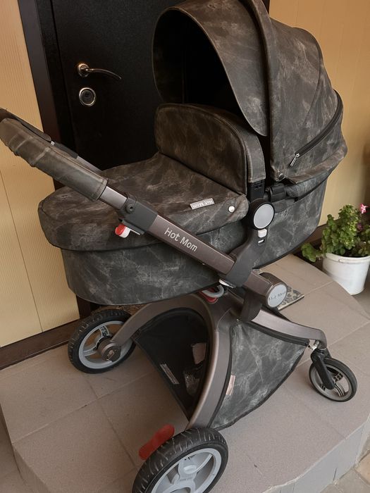 Продам коляску Hot mom