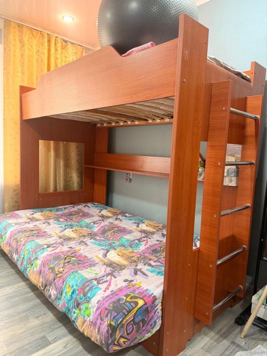 Кровать двухъярусная