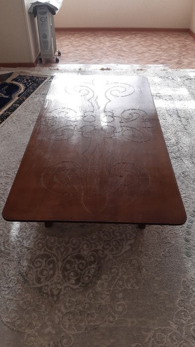 Продается стол (жер стол).