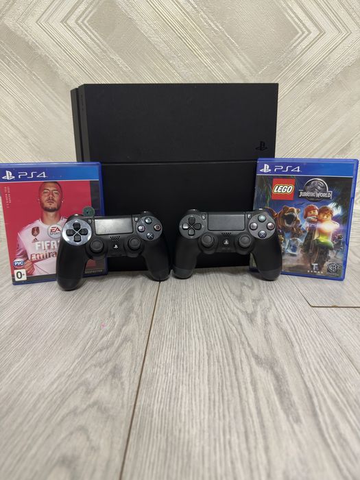 Play station 4 Fat/512gb+ 2 диска и 2 джойстика