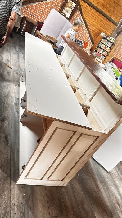 Bar din lemn (proiect DIY)