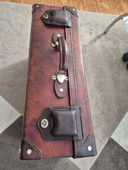 Valiza/geamantan piele vechi