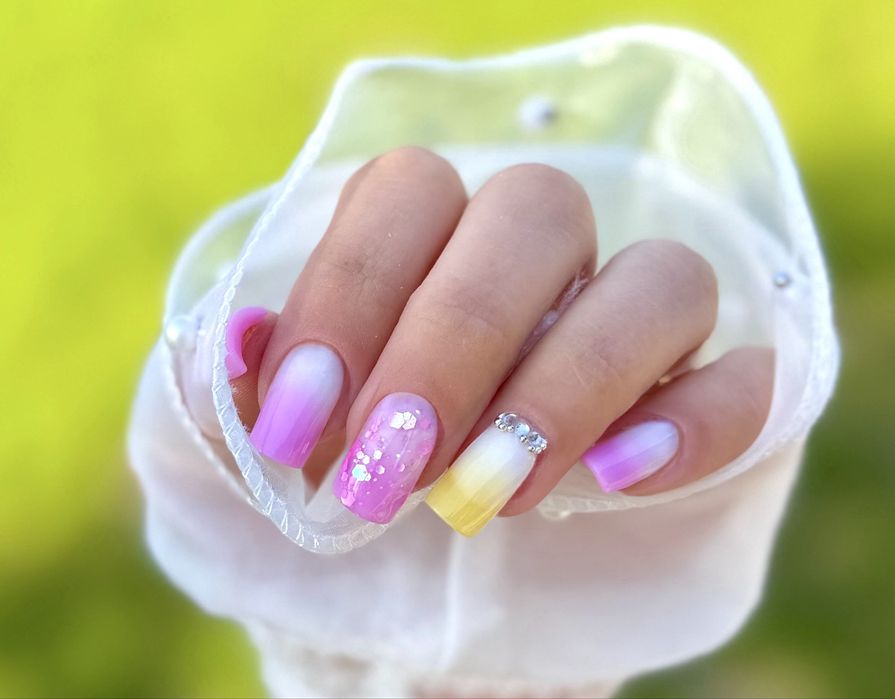Manichiura si Pedichiura Gel/Semipermanent