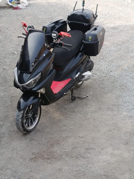 Мопед макси почти новый