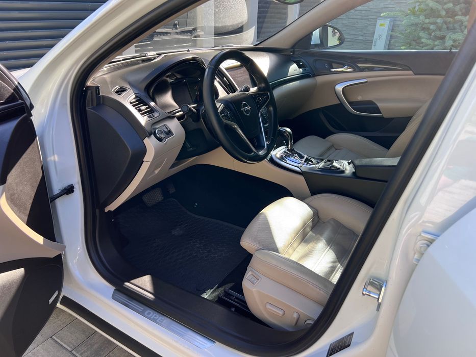 Opel Insignia Facelift 2.0 CDTI 2014-Automata Business Executive