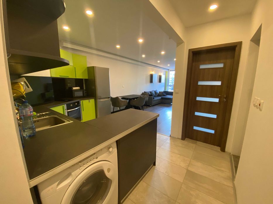 Двустаен апартамент под наем в ж.к. Младост 4