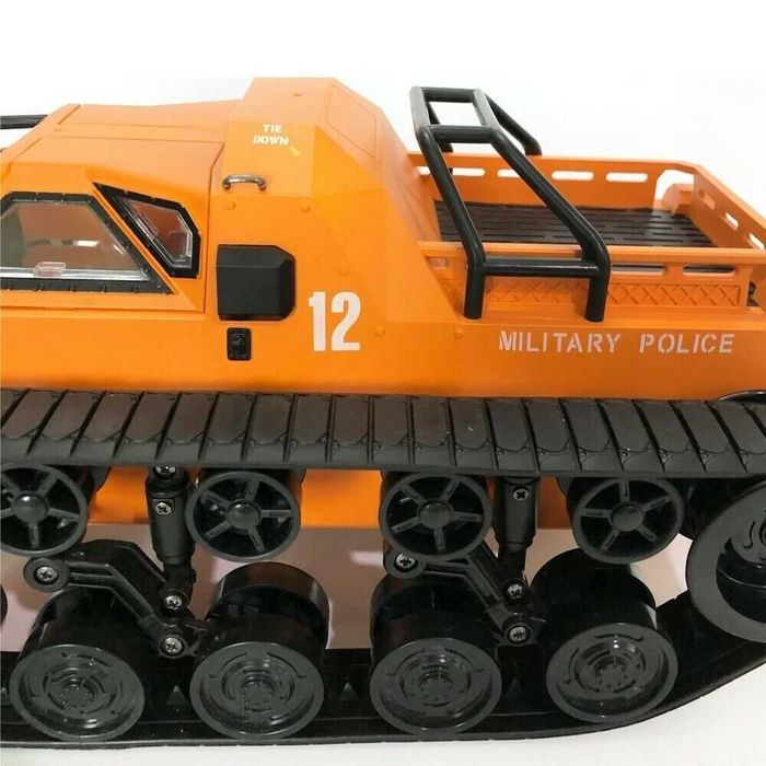 Танк Акумулаторен Верижен Високоскоростен Off Road R/C 1/12 12км/ч LED