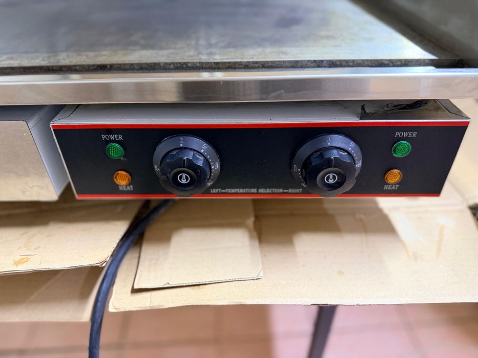 Гриль плита , жаровая поверхность