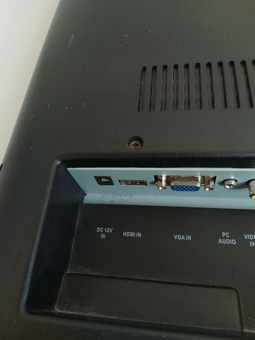 Vând televizor 12 volti