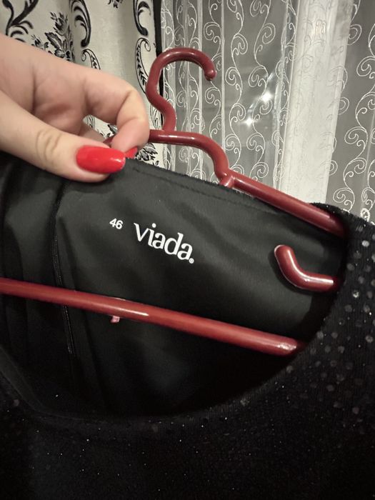 Vand rochie eleganta! Foarte comodă