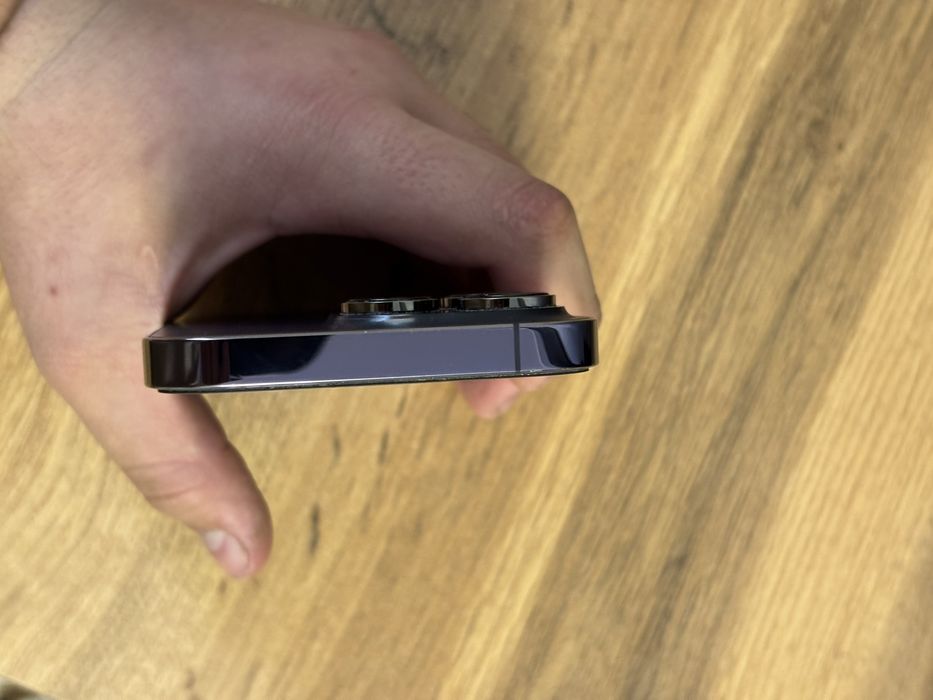 Продам Айфон 14 про