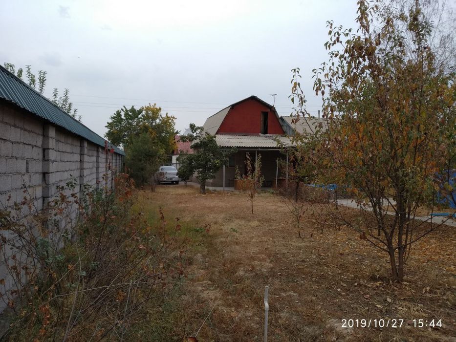 Parkent tumanida dacha 6 sotihli sharoitlari bor dacha sotiladi