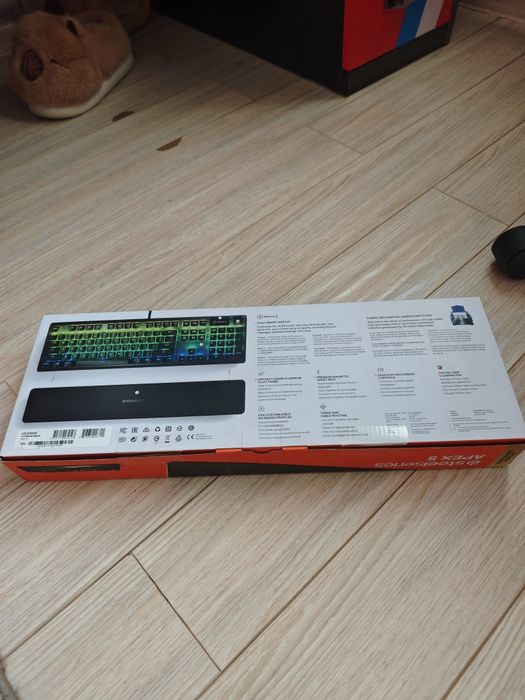 Клавиатура SteelSeries Apex 5, Black