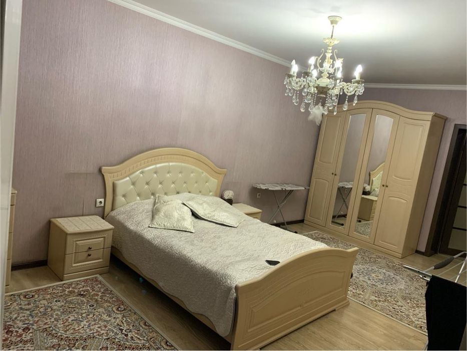 Продам спальный гарнитур