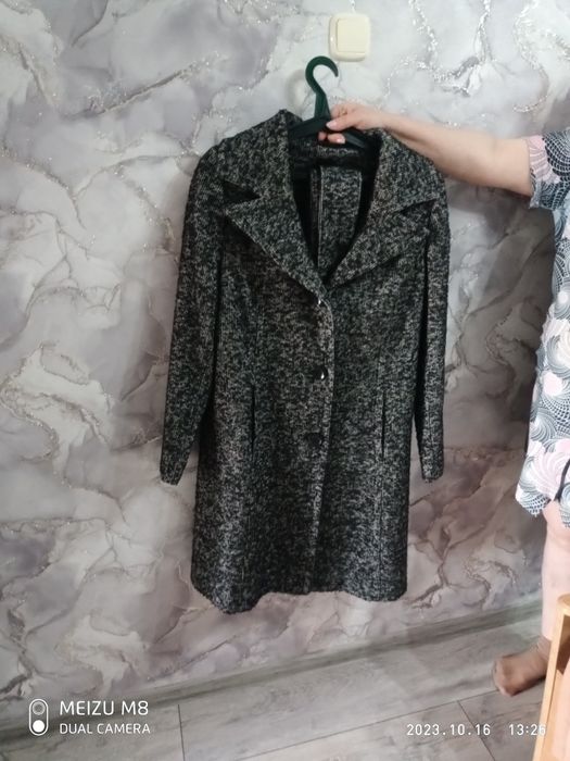 продам женское пальто