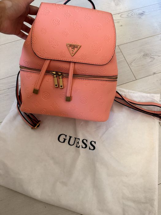 Раница Guess - нова