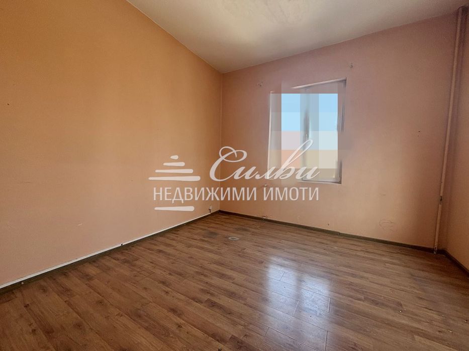 Дава се под наем Офис в Шумен, Център - 18 кв.м за 127.5 € - Снимка #1