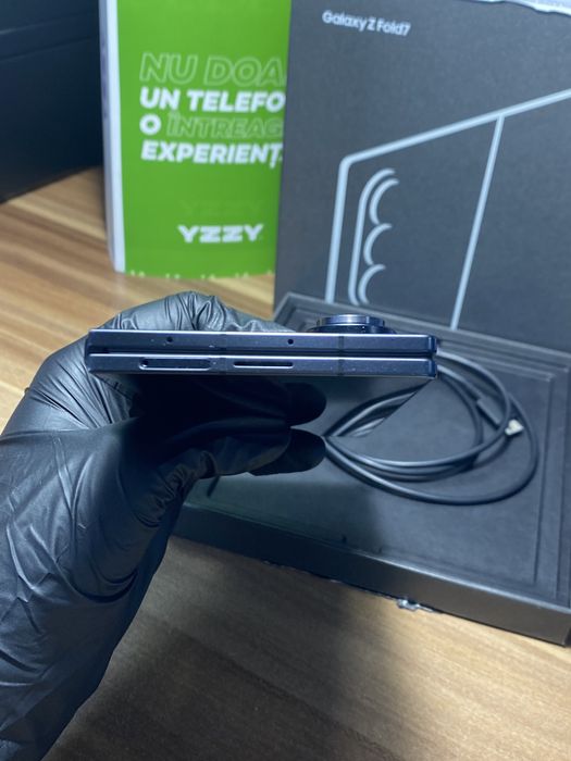 Samsung Galaxy Z Fold7 • 512 GB • Black