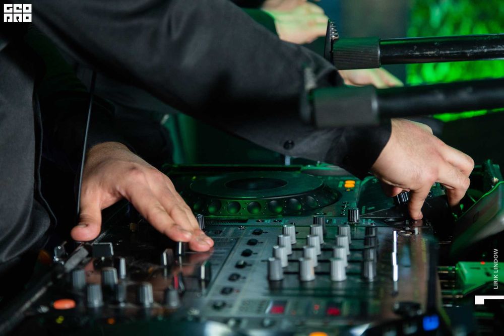 Продаётся Pioneer CDJ 900 - Djm 600 + кейс