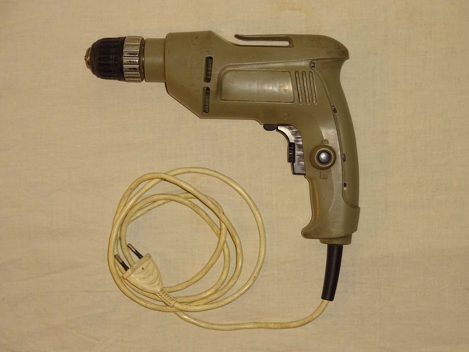 Дрель электрическую - продам.
