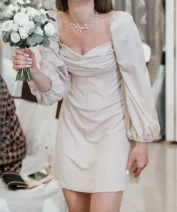 Платье женское бежевое