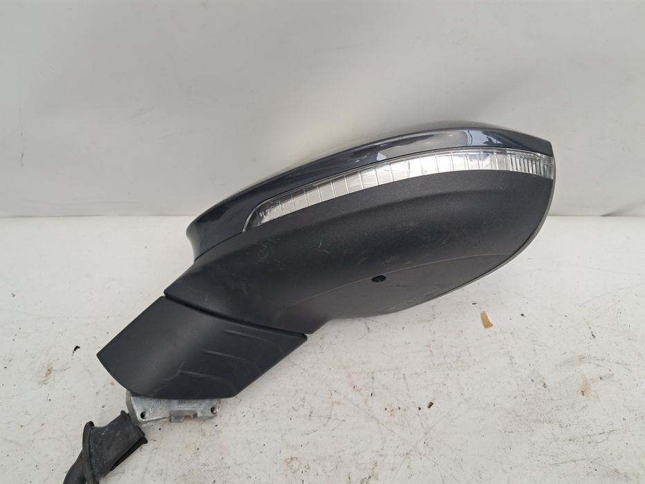 Огледало Vw Golf 8