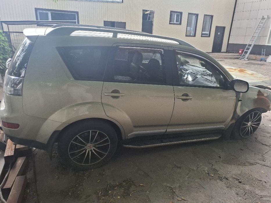 Продам Mitsubishi  Outlander  2008 год