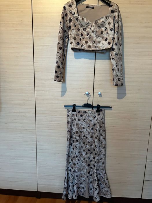 Секси пола и топ на Guess