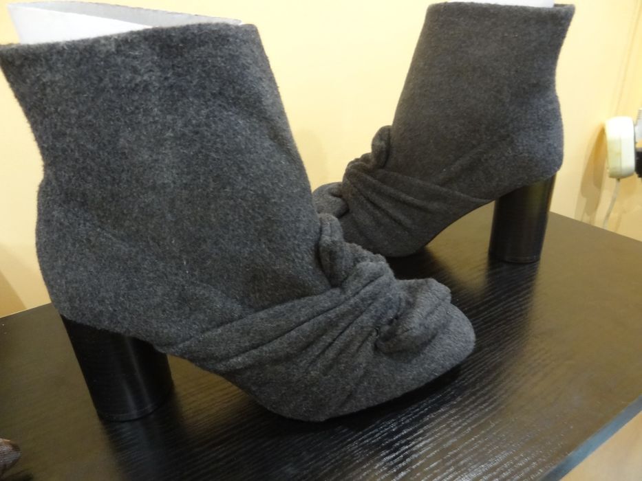 Елетантни боти ZARA