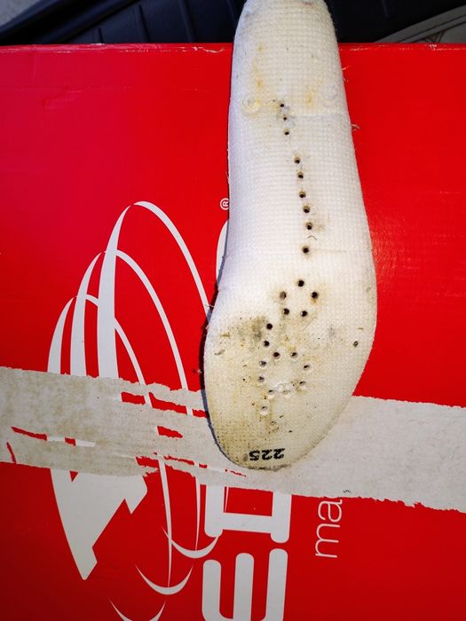 Продам коньки idea