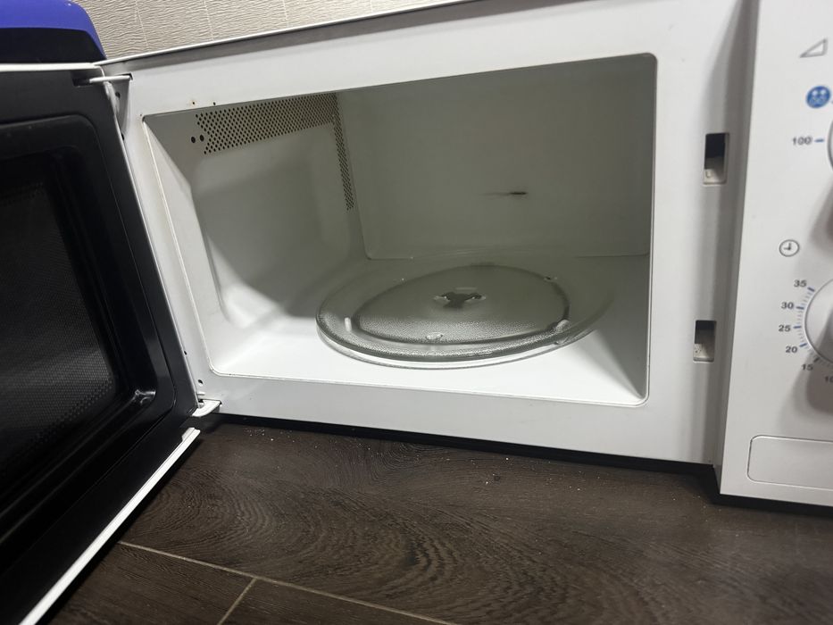 Микроволновка Samsung 800Вт