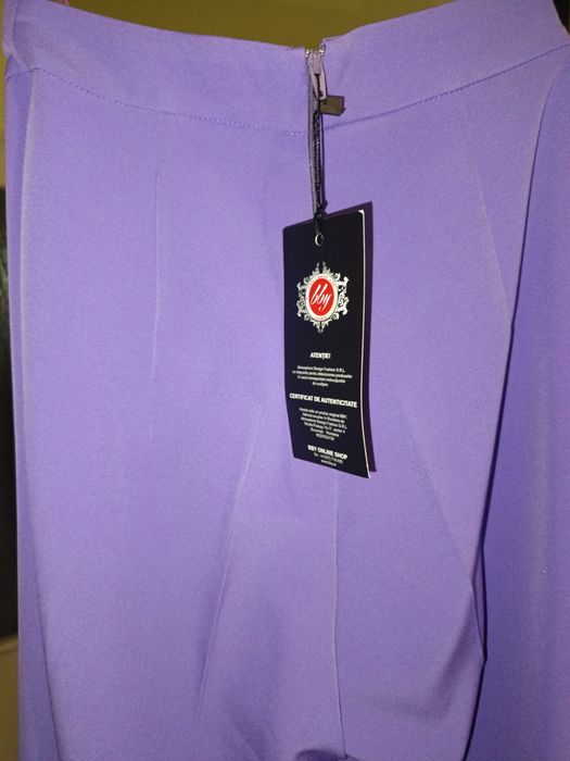 Vând Compleu/Costum de dama