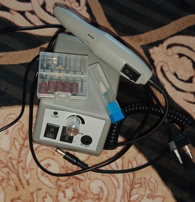 Апарат для маникюра