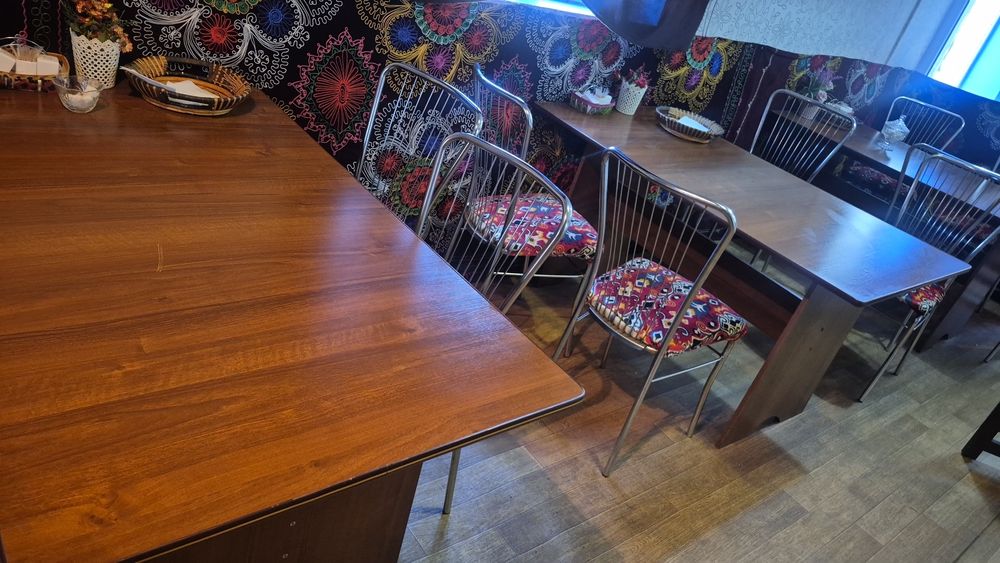Продам для кафе столы и стулья