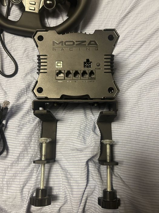 Продам руль MOZA Racing r5 Bundle