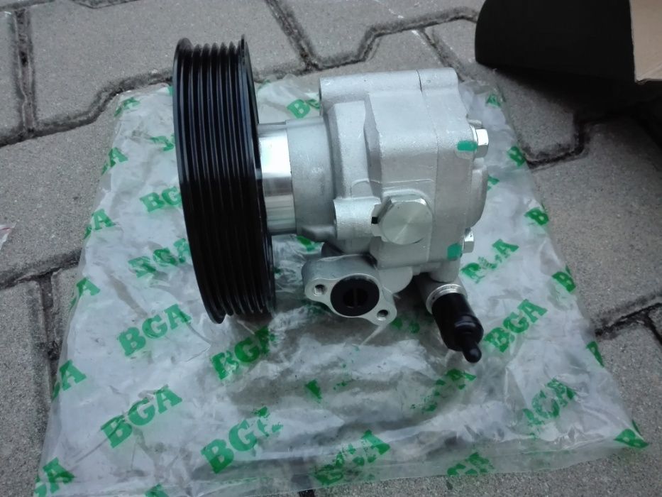 Vand pompa servodirectie Audi A4 B8 2011-2012