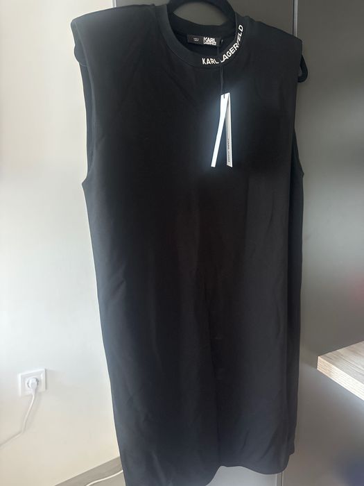 НОВА Рокля Karl Lagerfeld S размер