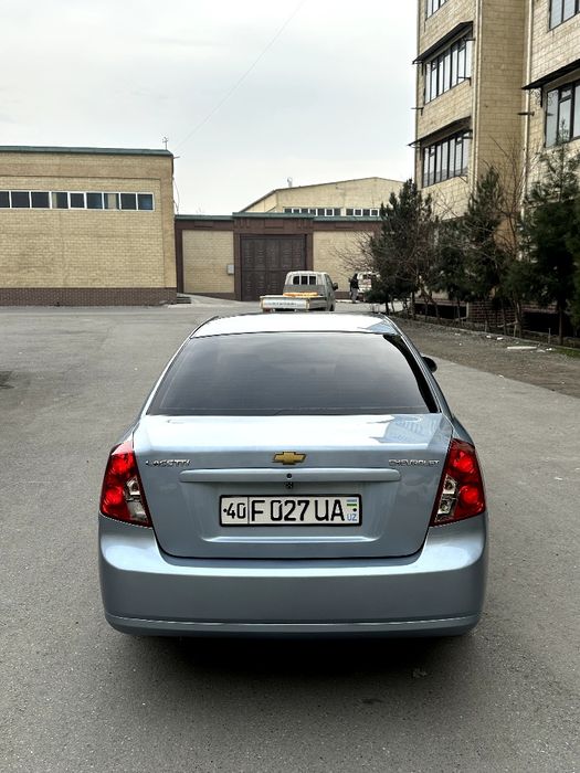 Lacceti 2011 2pazitsya