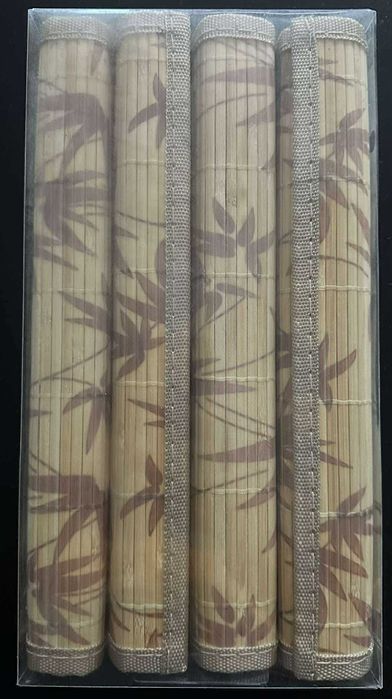 Продавам чисто нови дървен поднос и подложки за чай и за маса