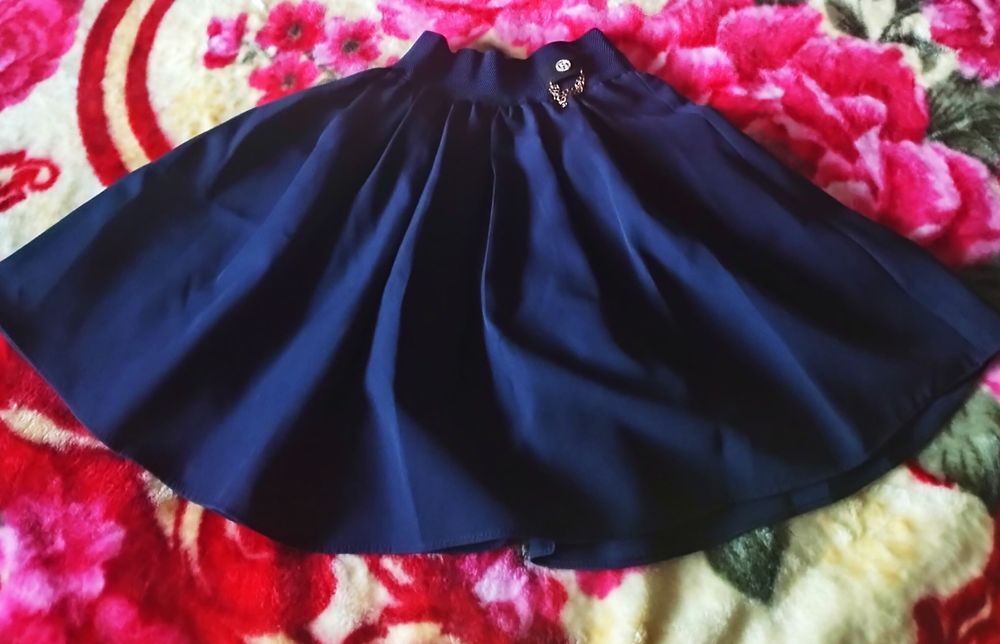 Красивая одежда для девочки подростка, много школьной.