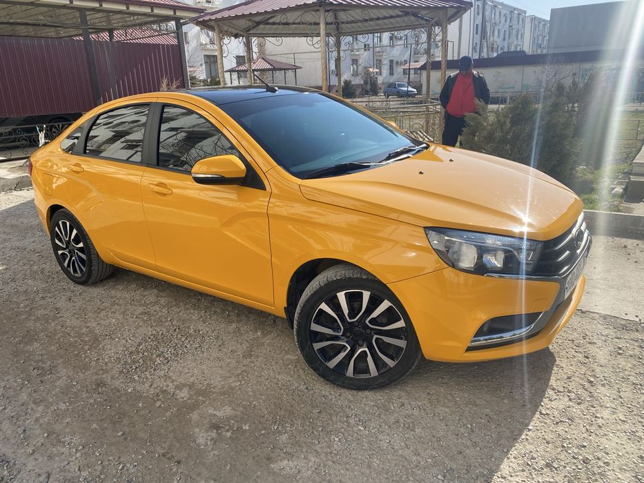 Автомобиль Lada Vesta