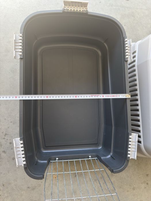 Кутия за кучета или котки