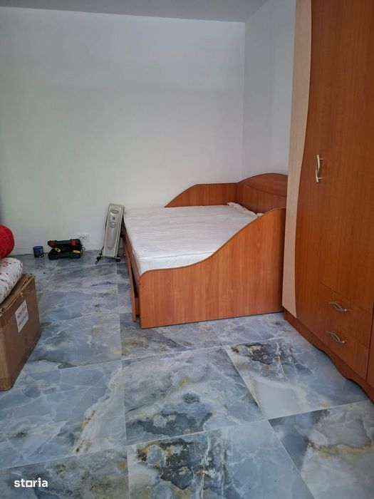 2 camere Rozelor