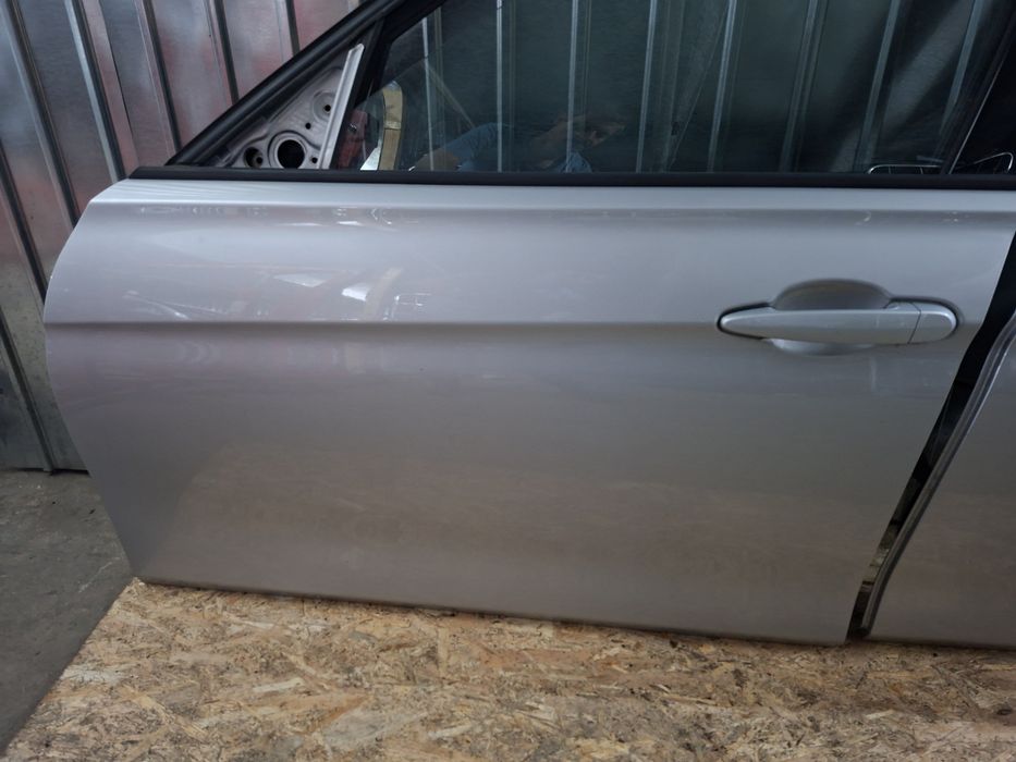 Usa fata BMW F30 F31 spate BMW F31 culoare A83 Glacier Silver Matallic
