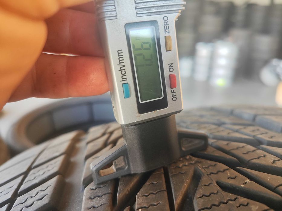 2бр.зимни гуми 265/35/22 Goodyear
